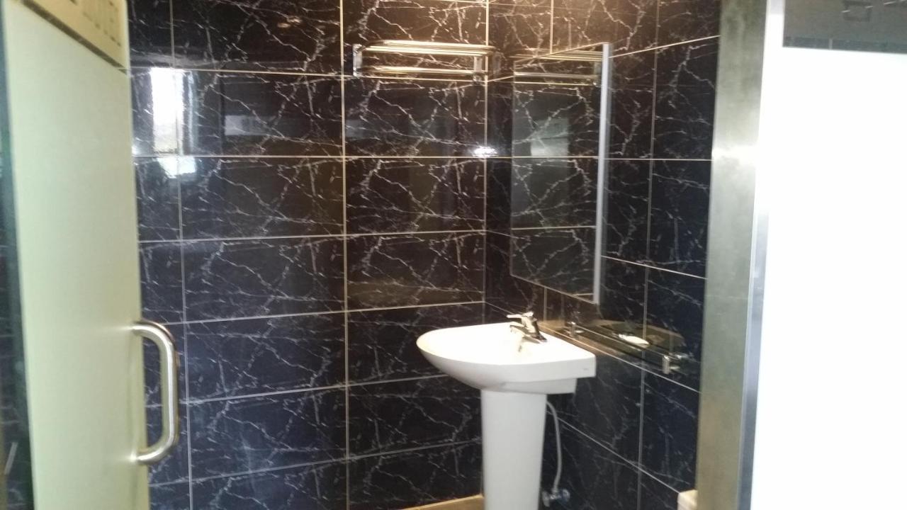 Rampart Hotel Кванмён Экстерьер фото