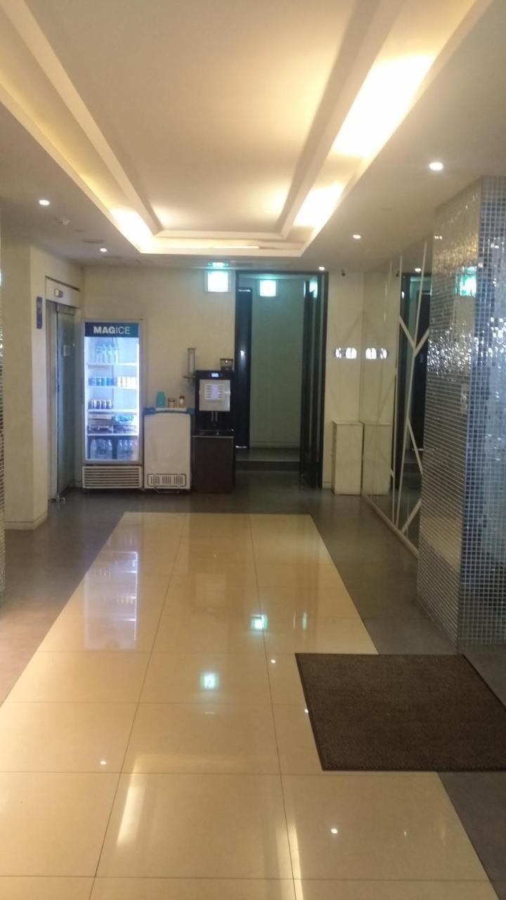 Rampart Hotel Кванмён Экстерьер фото